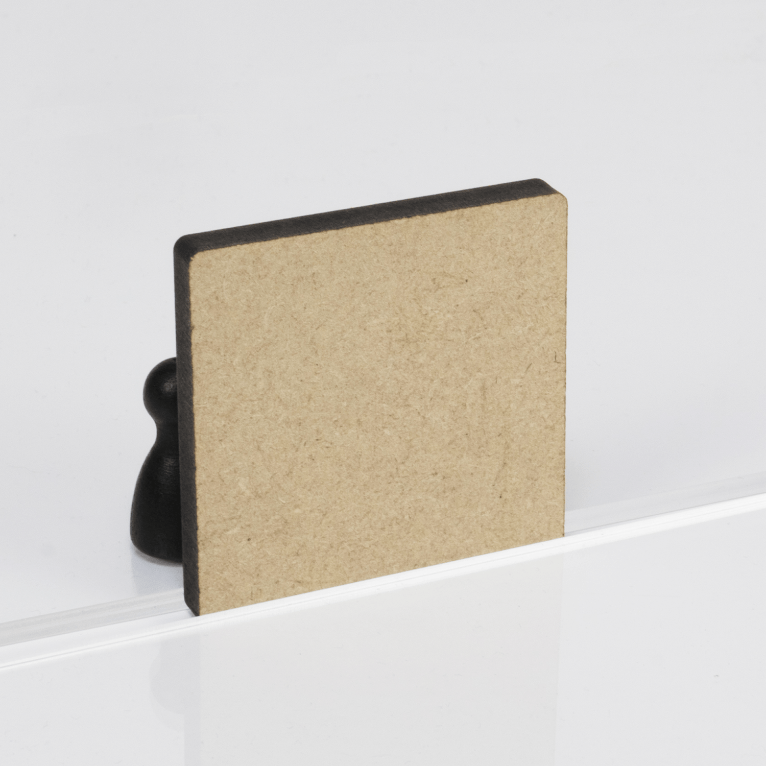 Freistehendes Materialmuster: Braunes MDF